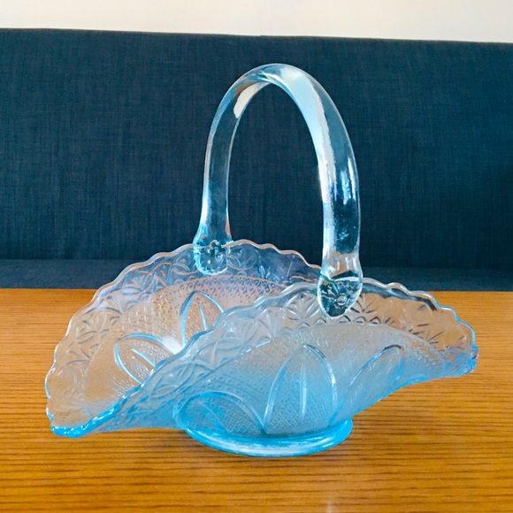 Fenton Accents Fenton Ice Blue Princess Glass Basket W Handle